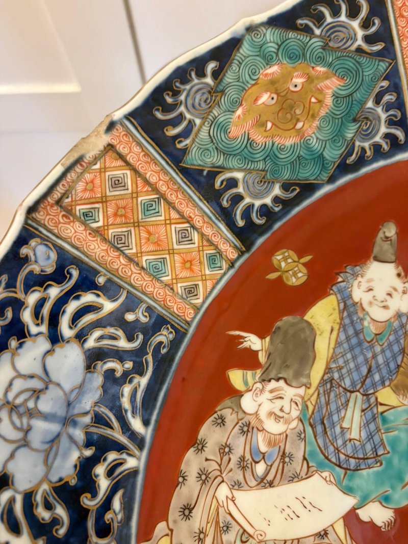 Antique Pair of Large Japanese Imari Porcelain Chargers Depicting the Seven Lucky Gods - Image 10